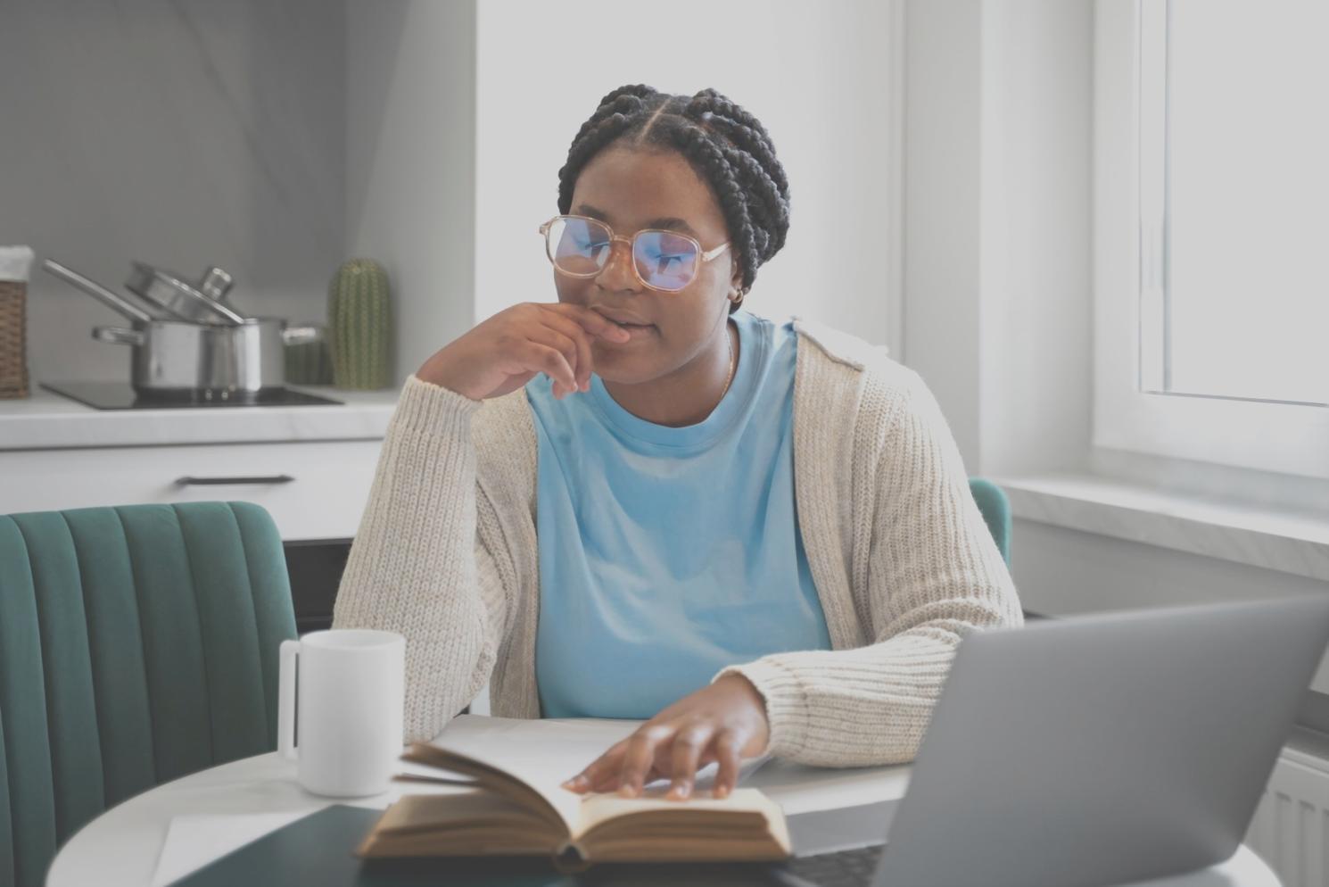 Individuelle Beratungssituation in ruhiger Atmosphäre